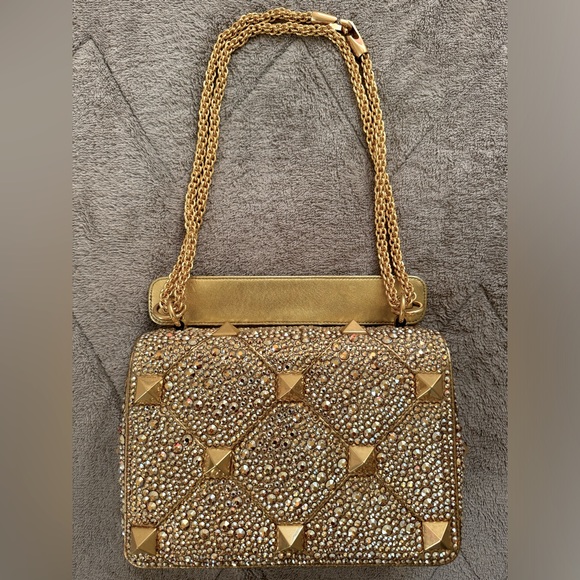 NEWš„Valentino Garavani Roman Stud Crystal Embellished MatelassĆ© Satin Bagš„ - Picture 9 of 13